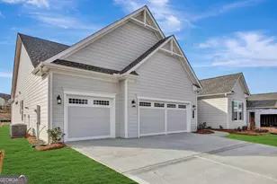 54 Club Cresswind Dr, Newnan, GA 30263 - Photo 2