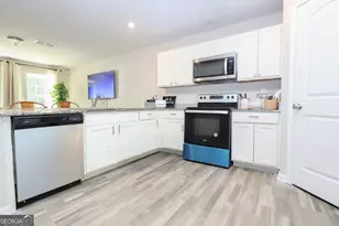 242 York Ln, Macon, GA 31220 - Photo 4