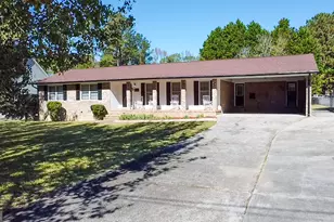 319 Sweetbriar Ln, Griffin, GA 30224 - Photo 2