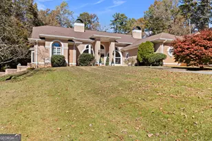 593 Cross Creek Dr, Toccoa, GA 30577 - Photo 2