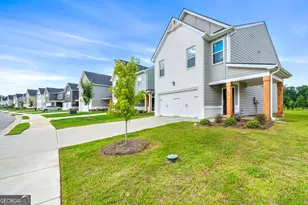 227 River Meadow Dr, Lagrange, GA 30241 - Photo 2