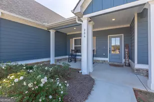 204 Maddington Ct, Senoia, GA 30276 - Photo 6