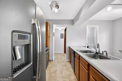 840 Brandy Oaks Lane, Stone Mountain, GA 30088 - Photo 10