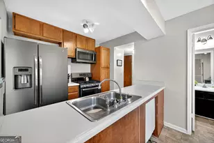 840 Brandy Oaks Ln, Stone Mountain, GA 30088 - Photo 12