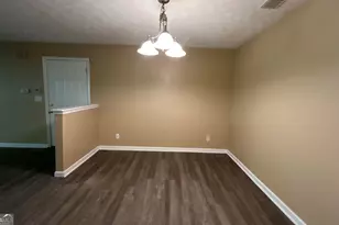 3203 Fairington Ridge Cir, Lithonia, GA 30038 - Photo 6