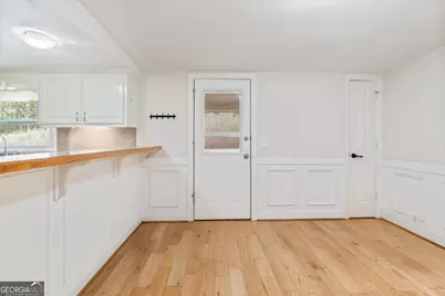 9871 Cumming Highway, Canton, GA 30115 - Photo 8