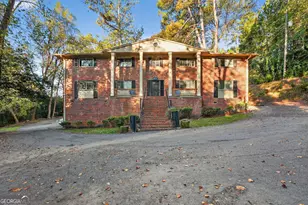 2510 Peachwood Cir NE, Atlanta, GA 30345 - Photo 10