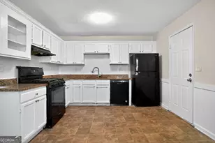 3713 Red Rose Ct, Loganville, GA 30052 - Photo 8