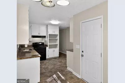 6405 Swift Creek Drive, Lithonia, GA 30058 - Photo 10