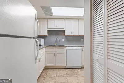 469 Granite Ridge Place, Sandy Springs, GA 30350 - Photo 8