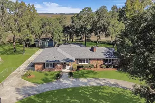 1613 Lake Dr, Midway, GA 31320 - Photo 2