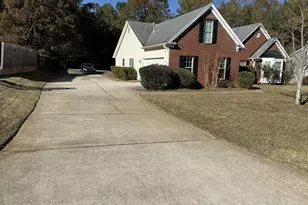 252 Sandstone Dr, Hampton, GA 30228 - Photo 2