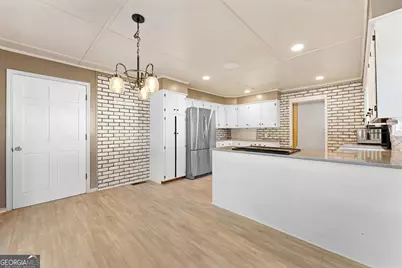 45 Beverly Street, Lavonia, GA 30553 - Photo 10