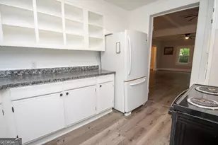 102 Johnson St, Hogansville, GA 30230 - Photo 12