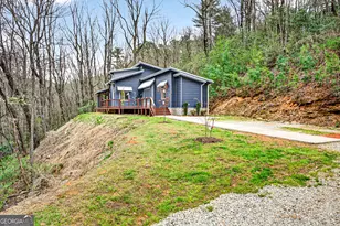 327 Polly Gap Rd, Clayton, GA 30525 - Photo 2