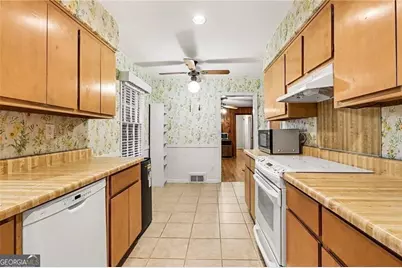 1777 Rosalind Drive NE, Atlanta, GA 30329 - Photo 8