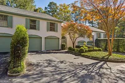 19 Mooregate Square, Atlanta, GA 30327 - Photo 4