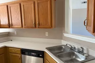 10725 Barberry Dr, Hampton, GA 30228 - Photo 8