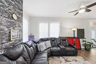 224 W Tinsley St, Griffin, GA 30223 - Photo 10