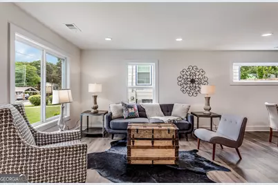 1328 Gus Thornhill Jr Drive, East Point, GA 30344 - Photo 4