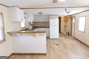 629 Sierra Rd, Jesup, GA 31545 - Photo 6