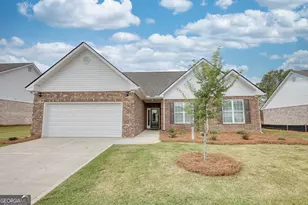 821 Crossroads Ct, Social Circle, GA 30025 - Photo 1