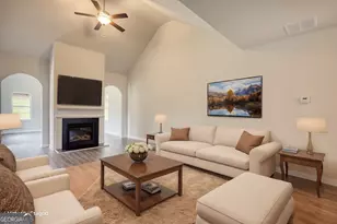 821 Crossroads Ct, Social Circle, GA 30025 - Photo 6