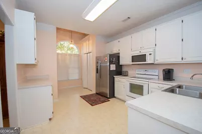 200 Barrington Grange Drive, Sharpsburg, GA 30277 - Photo 8