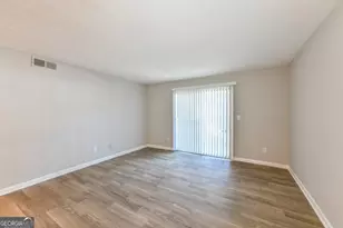 1000 Belmont Park Dr, Smyrna, GA 30080 - Photo 4