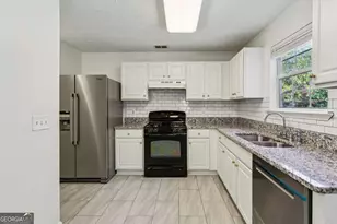 300 Carrington Way, Canton, GA 30115 - Photo 16