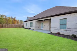 501 Lago Ct, Lagrange, GA 30241 - Photo 2