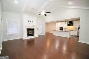 501 Lago Ct, Lagrange, GA 30241 - Photo 4