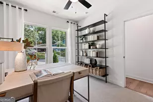 2580 Astaire Ct, Atlanta, GA 30318 - Photo 6