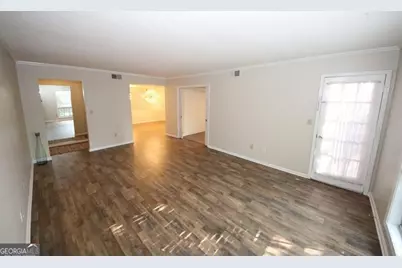 6851 Roswell Road #D15, Atlanta, GA 30328 - Photo 6