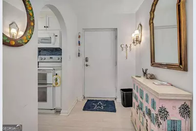 548 Oglethorpe Avenue #11, Saint Simons, GA 31522 - Photo 6