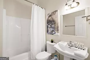 105 Whitaker St, Savannah, GA 31401 - Photo 14