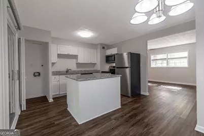 2364 Peachwood Circle NE #UNIT 2366 B, Atlanta, GA 30345 - Photo 6