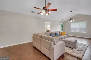 1474 Bengay Way, Hinesville, GA 31313 - Photo 4