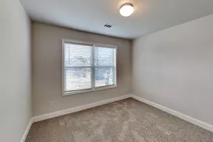 1672 Lapland Dr, Lawrenceville, GA 30045 - Photo 14