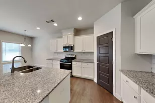 1672 Lapland Dr, Lawrenceville, GA 30045 - Photo 2