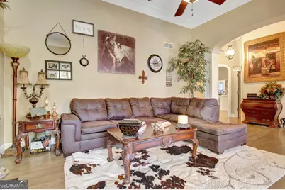 25 Carriage Lane, Senoia, GA 30276 - Photo 8