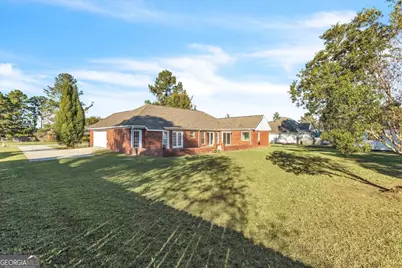 1136 Bartlett Drive, Statesboro, GA 30461 - Photo 32