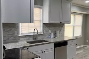 586 Ridge Ave SW, Mableton, GA 30126 - Photo 4