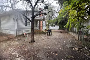 210 Sycamore St, Swainsboro, GA 30401 - Photo 6