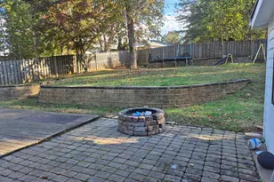 3911 Oak Harbour Dr, Gainesville, GA 30506 - Photo 2