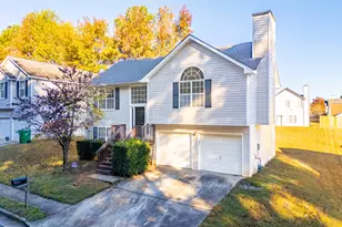 6442 Stonebridge Creek Ln, Lithonia, GA 30058 - Photo 2