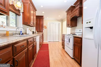 503 Todd Circle, Warner Robins, GA 31088 - Photo 8