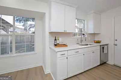 102 Laurelwood Drive, Savannah, GA 31419 - Photo 4