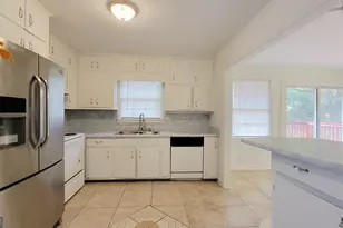 6061 Winview Dr, Forest Park, GA 30297 - Photo 18