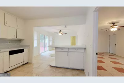 6061 Winview Drive, Forest Park, GA 30297 - Photo 16